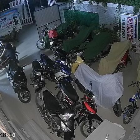 Hotel Nha Nghi Hoa Muoi Gio Tan Tao Exteriér fotografie